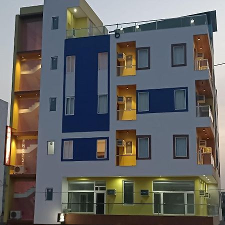 Om Hotel Rohtak Exterior photo