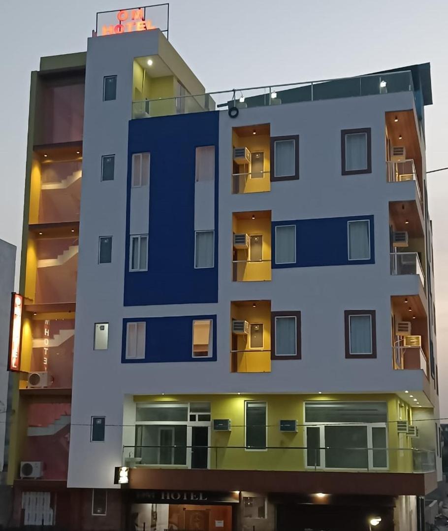 Om Hotel Rohtak Exterior photo
